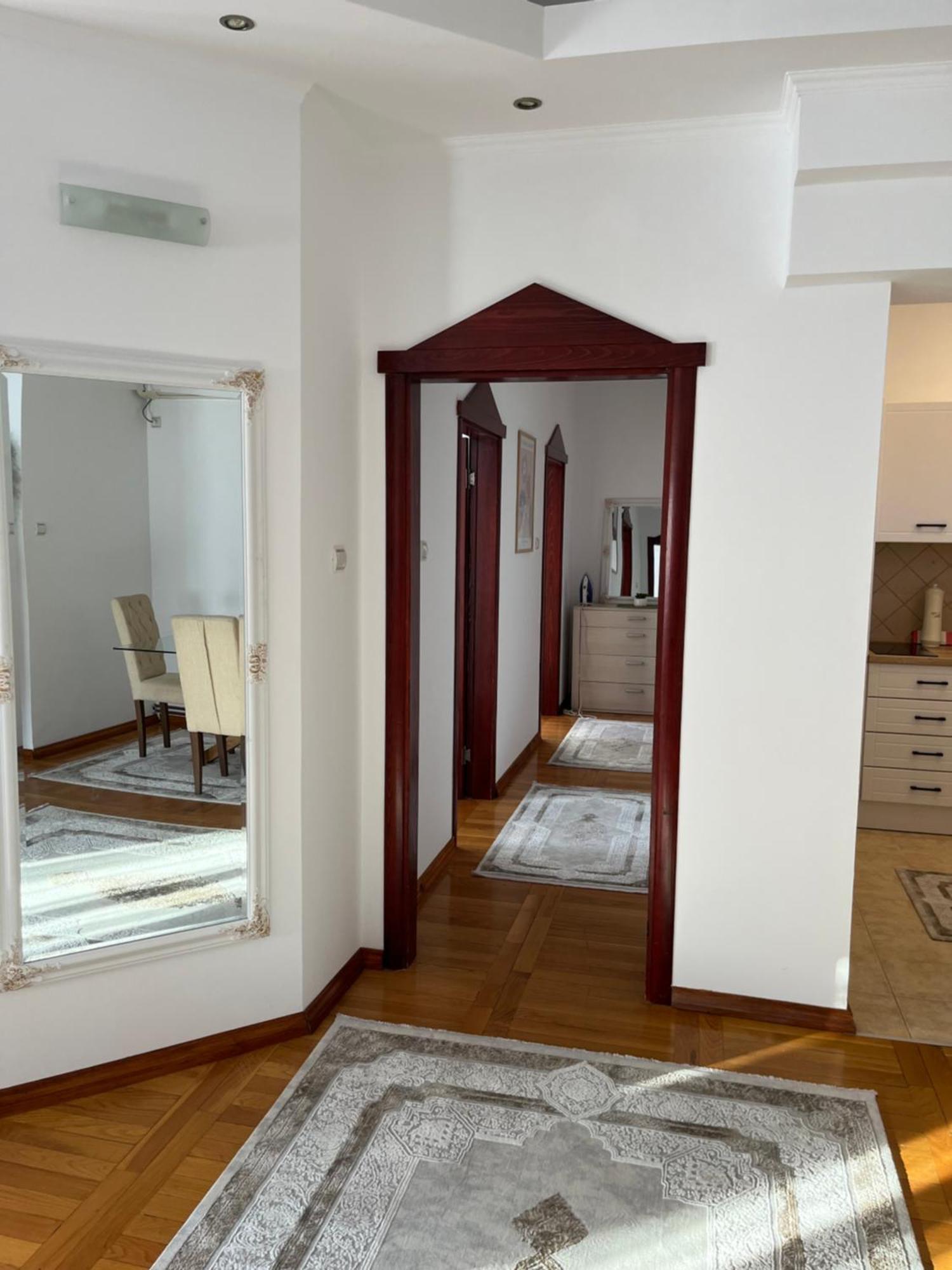 Airport Sky Apartments Lux II Beograd Eksteriør billede