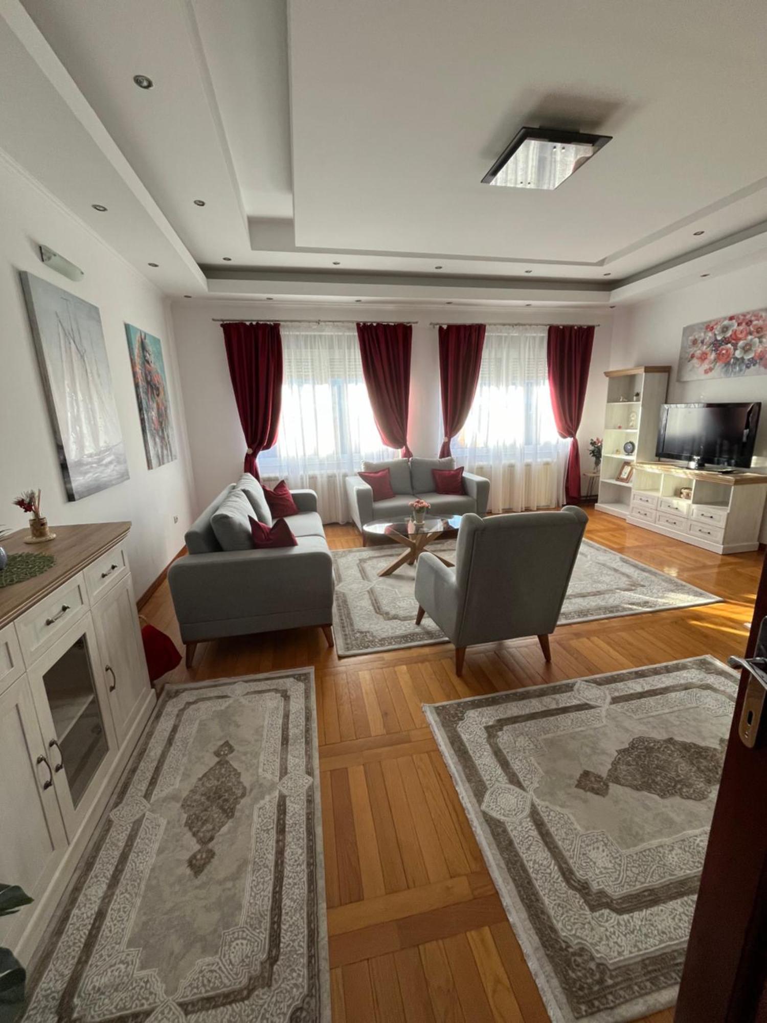 Airport Sky Apartments Lux II Beograd Eksteriør billede